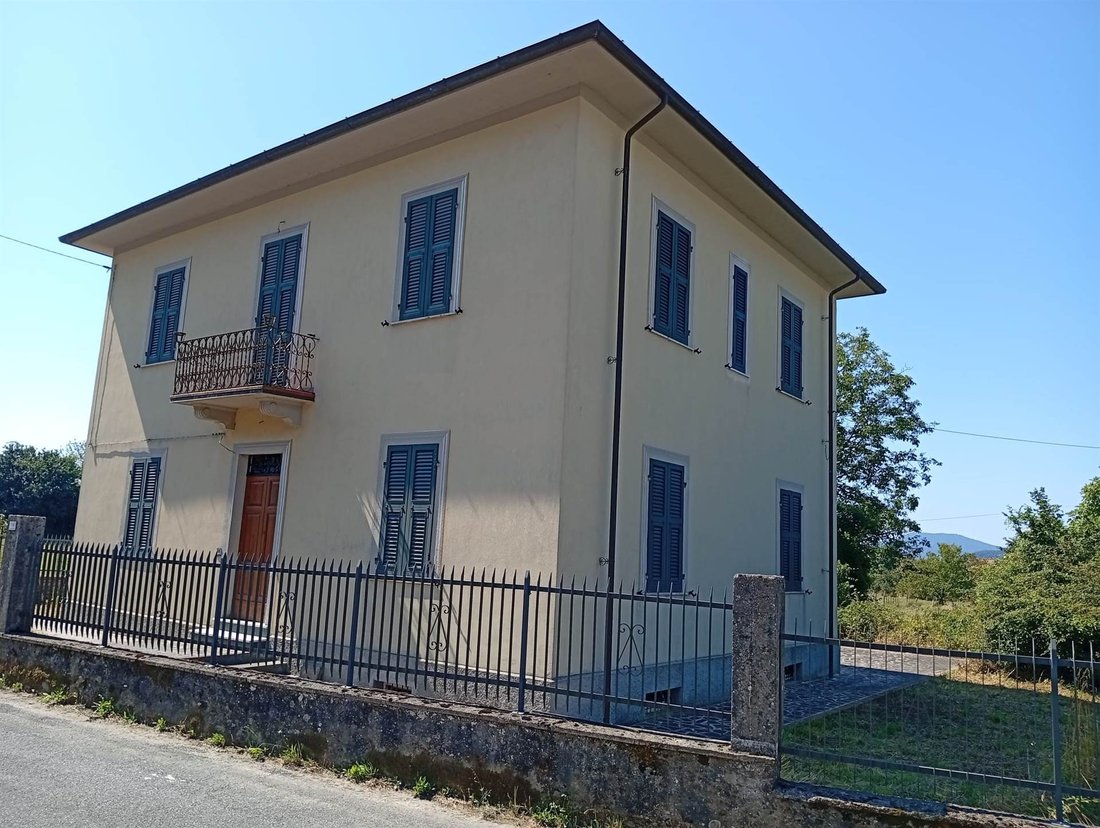 House in Villafranca in Lunigiana, Tuscany, Italy 1 - 16780830