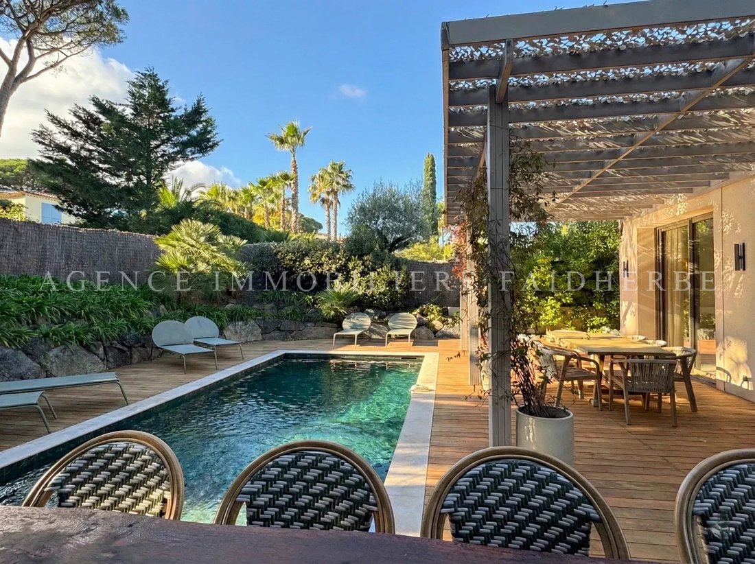 House in Zone Est Diffuse, Saint-Tropez, France 2 - 16779185