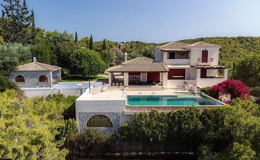 Villa in Koinotita Kranidiou, Kranidi, Griechenland 1