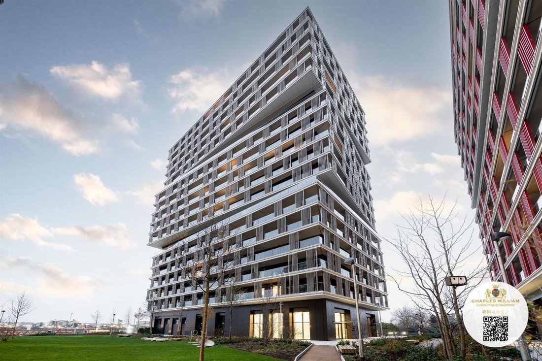 Apartment in Victoria Docks, Newham, England 1 - 16776918