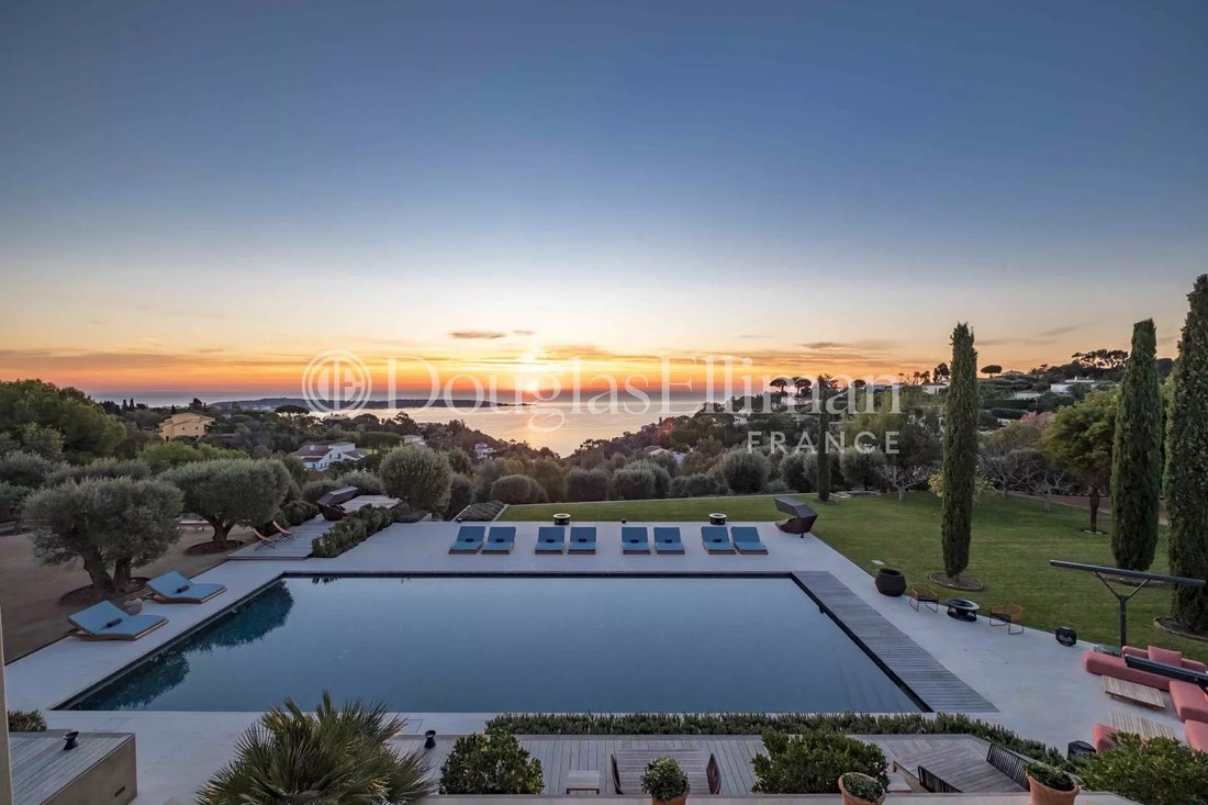 Villa in La Maure-Super Cannes, Vallauris, France 2 - 15831198