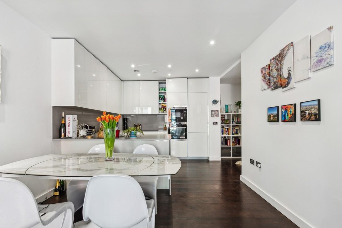 House in New Covent Garden, Wandsworth (Greater London), England 2 - 16780125