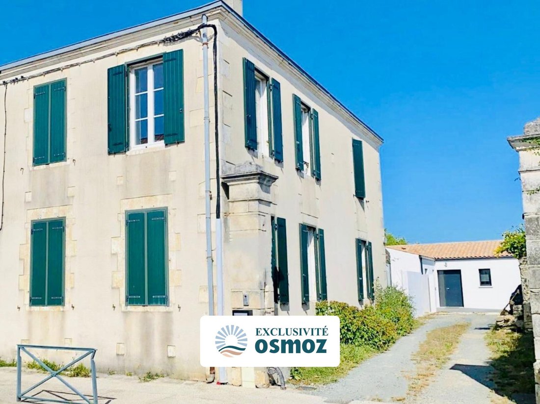 House in Saint-Xandre, Nouvelle-Aquitaine, France 1 - 16414564