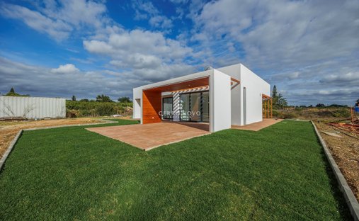 Villa in Lagoa e Carvoeiro, Algarve, Portugal 1