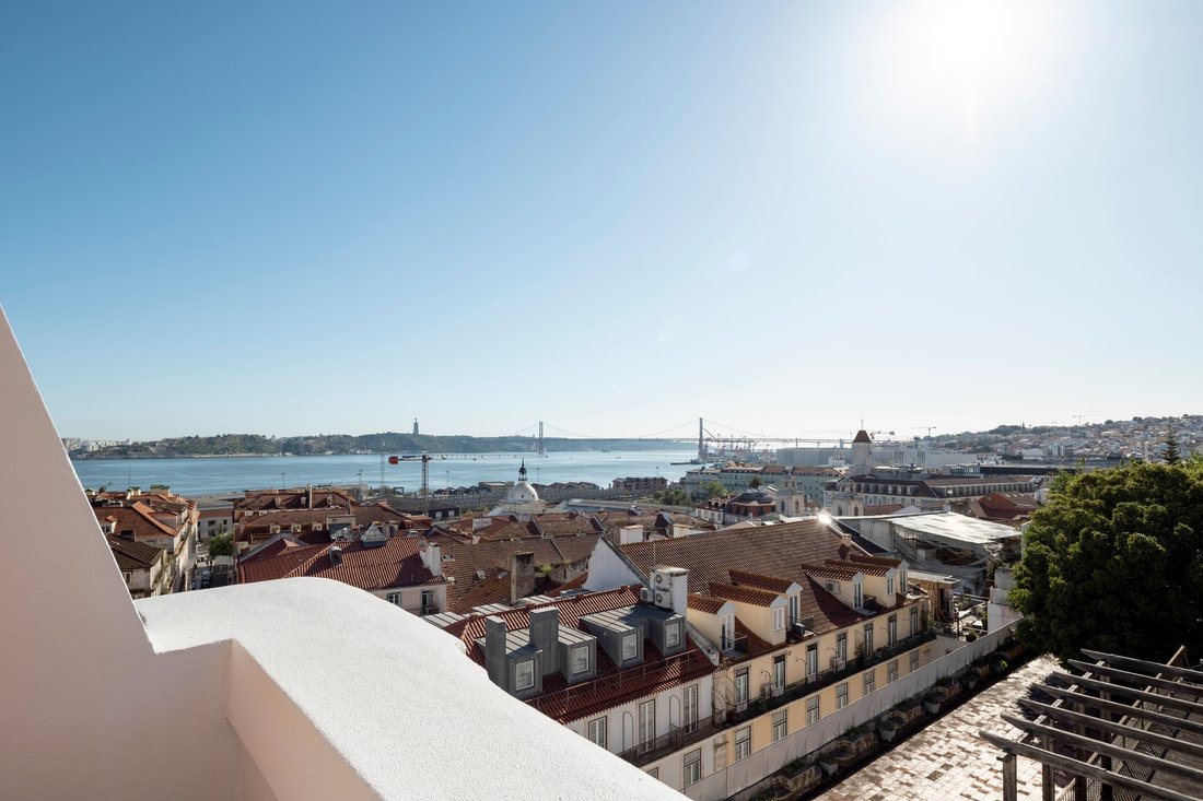 Condo in Misericordia, Lisbon, Portugal 1 - 16781032