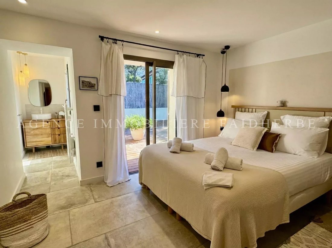 House in Zone Est Diffuse, Saint-Tropez, France 5 - 16779185