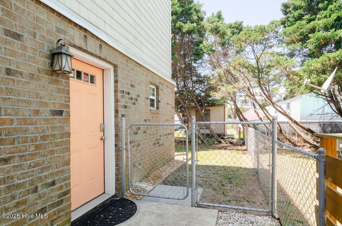 Condo in Carolina Beach, North Carolina, United States 3 - 16778029