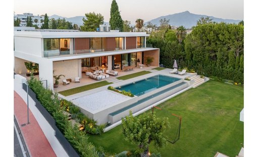 Villa in Guadalmina Alta, San Pedro de Alcantara, Spain 1