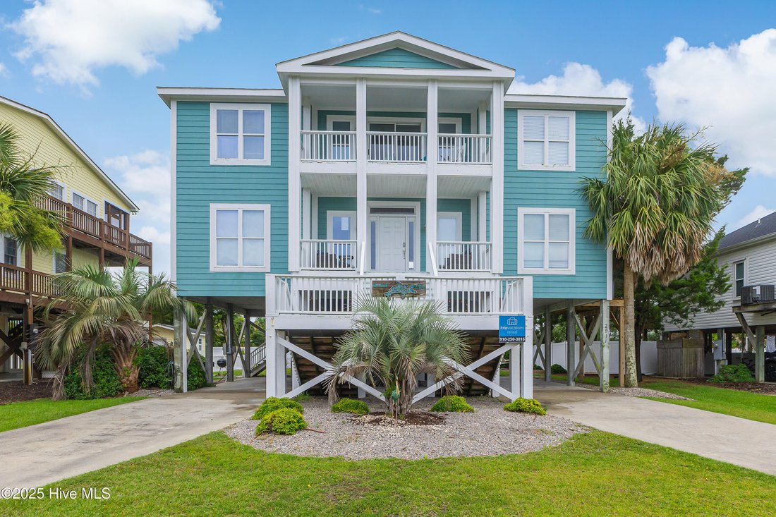 House in Oak Island, North Carolina, United States 1 - 16778342