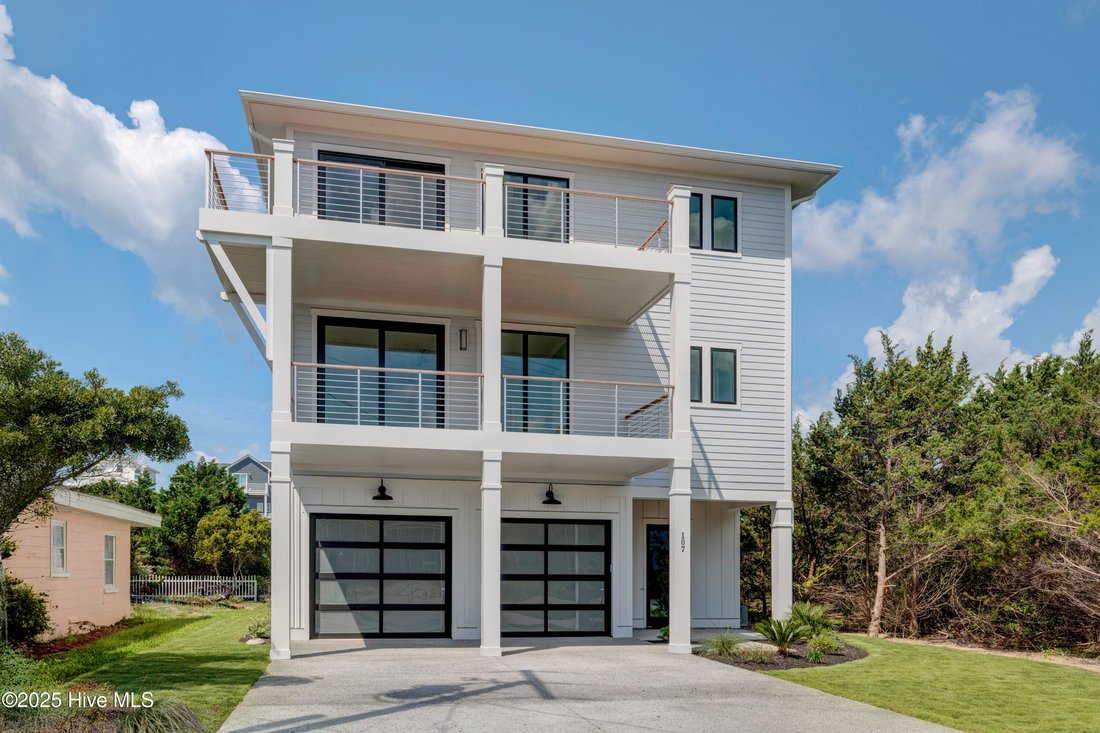 House in Surf City, North Carolina, United States 1 - 16778826
