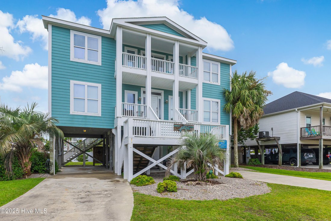 House in Oak Island, North Carolina, United States 2 - 16778342