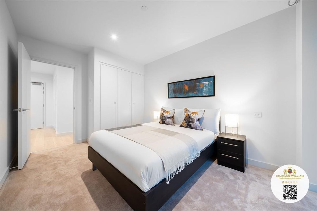 Apartment in Victoria Docks, Newham, England 5 - 16776918