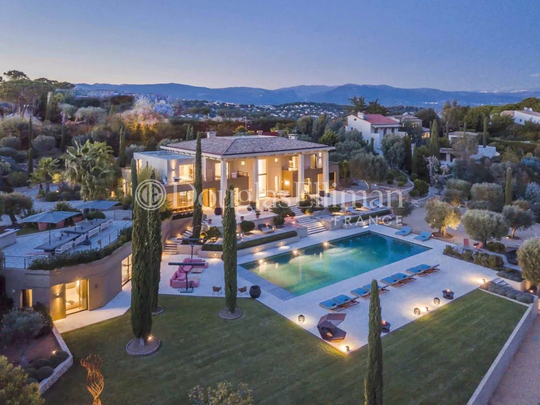 Villa in La Maure-Super Cannes, Vallauris, France 1 - 15831198