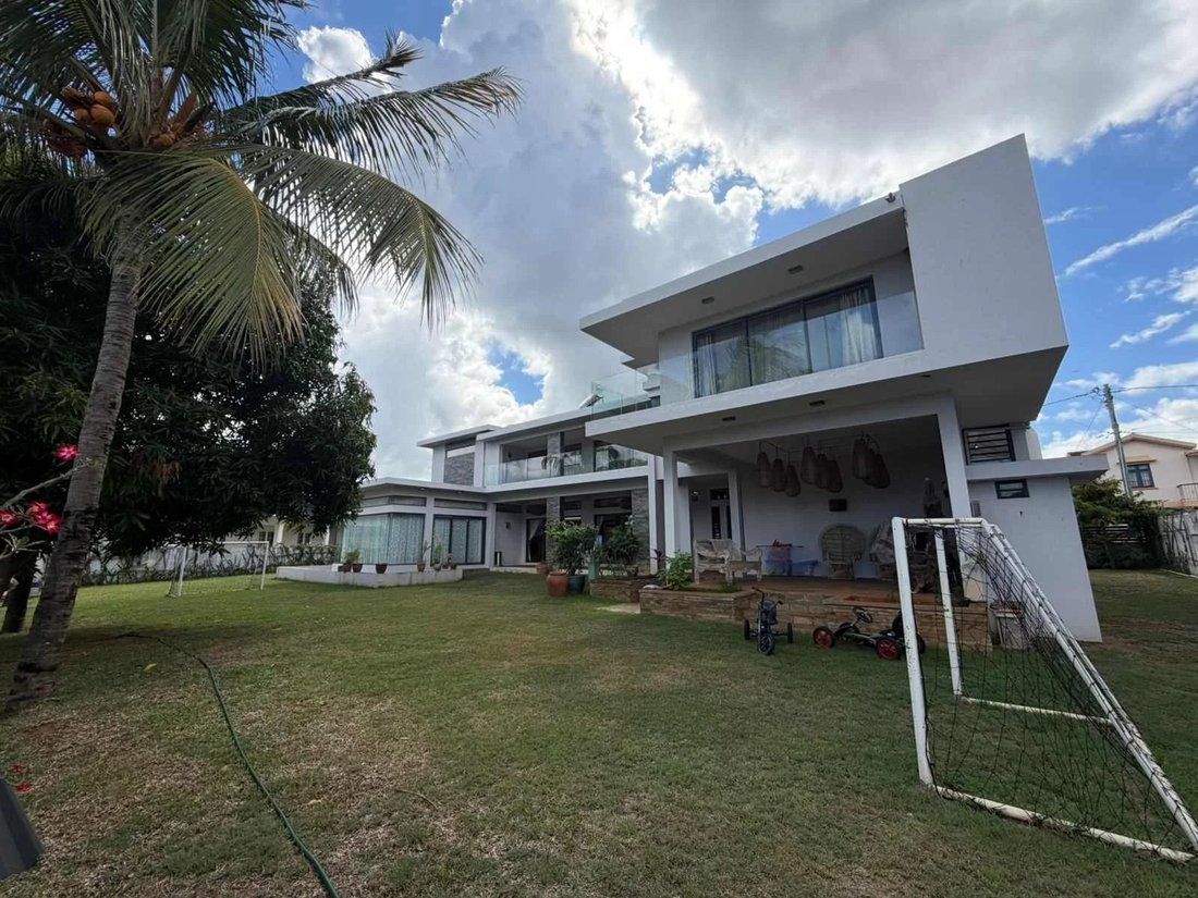 House in Tombeau Bay, Pamplemousses District, Mauritius 1 - 16777202