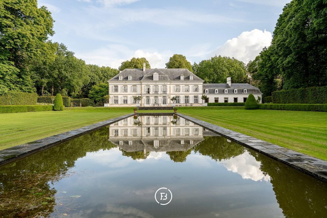 Castle in Waasmunster, Flanders, Belgium 1 - 16777238