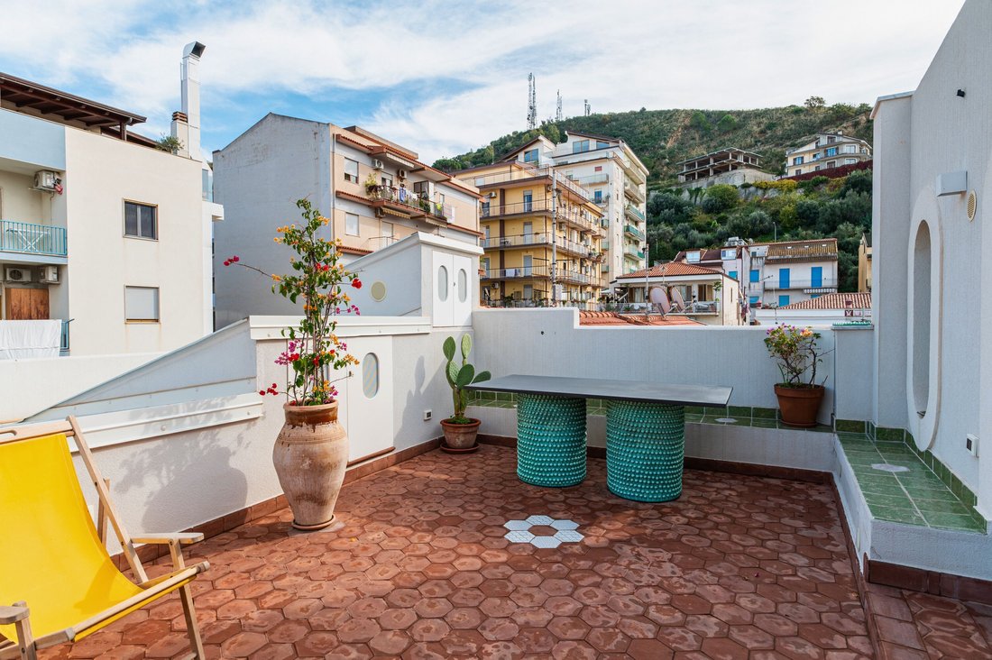 House in Capo d'Orlando, Sicily, Italy 3 - 16783359
