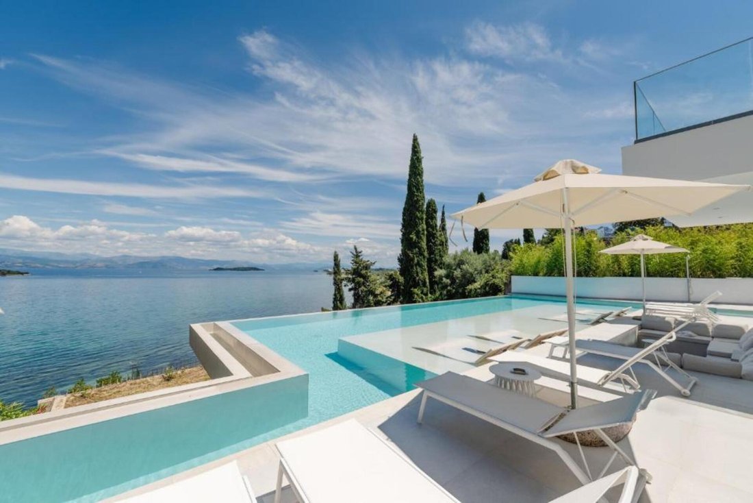 Villa in Korfu, Peloponnese, Western Greece and the Ionian, Griechenland 2 - 16782845