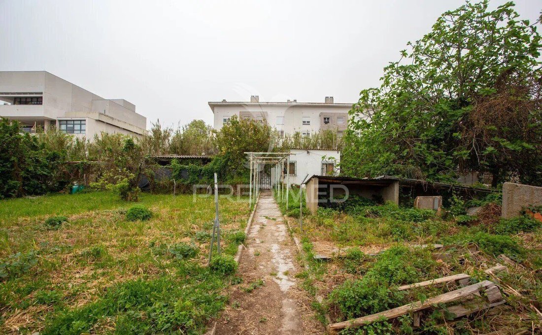 Land in Ajuda, Lisbon, Portugal 4 - 16782990