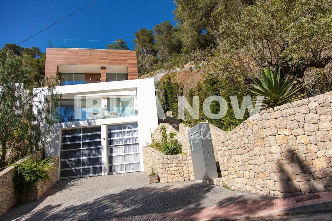 Villa in Cala Llonga, Ibiza, Santa Eularia des Riu, Balearic Islands 3 - 16783876