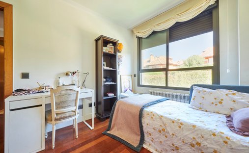 Castle for Sale in Hortaleza, Madrid, Spain