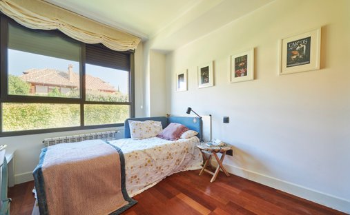 Castle for Sale in Hortaleza, Madrid, Spain