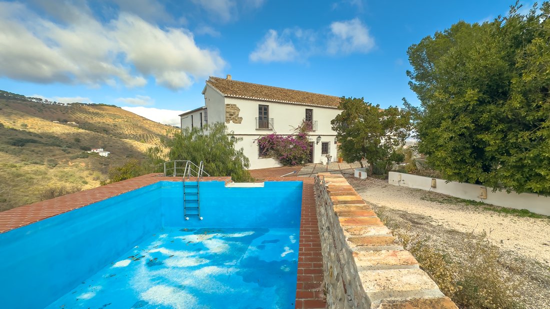 Estate in Ciudad Jardin, Malaga, Spain 5 - 16784207