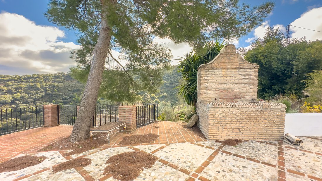 Estate in Ciudad Jardin, Malaga, Spain 4 - 16784207