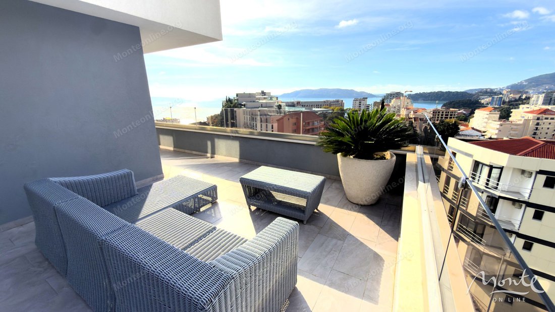 Penthouse in Bečići, Budva Municipality, Montenegro 1 - 16784227