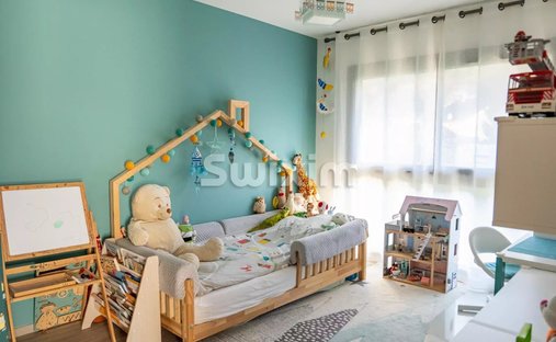 Castle for Sale in Bons-en-Chablais, Auvergne-Rhône-Alpes, France