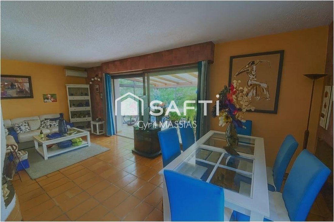 House in Saint-Aubin-de-Medoc, Nouvelle-Aquitaine, France 2 - 16785893
