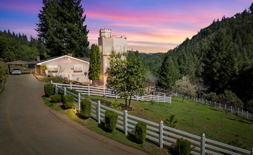 House in Wolf Creek, Oregon, United States 1