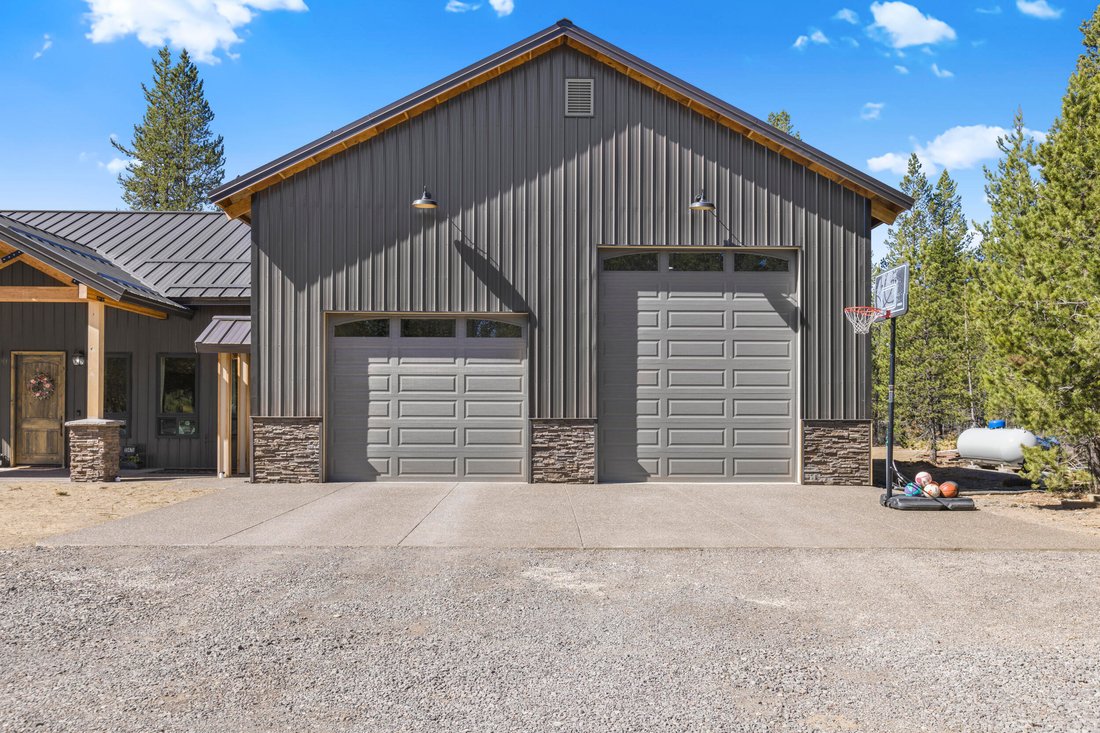 House in La Pine, Oregon, United States 3 - 16787427