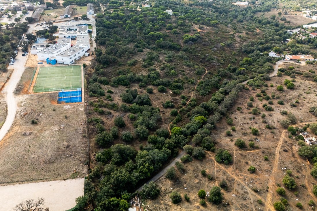 Land in Loule (Sao Clemente), Algarve, Portugal 1 - 16792802