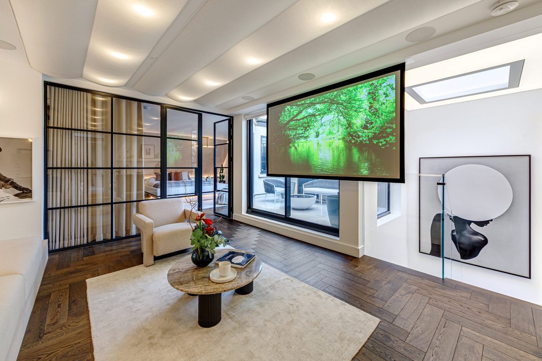Photo inspiration: Picture Idea: A Four Bedroom Ultra Modern Penthouse For In London England