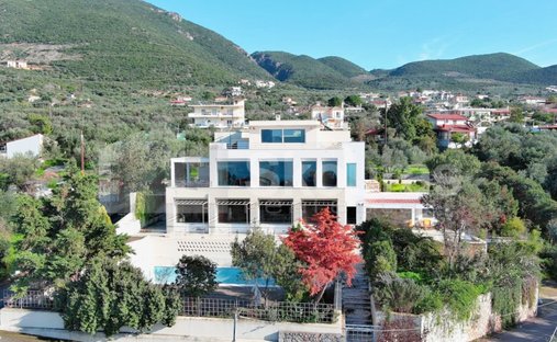 Villa in Verga Community, Peloponnese, Western Greece and the Ionian, Griechenland 1