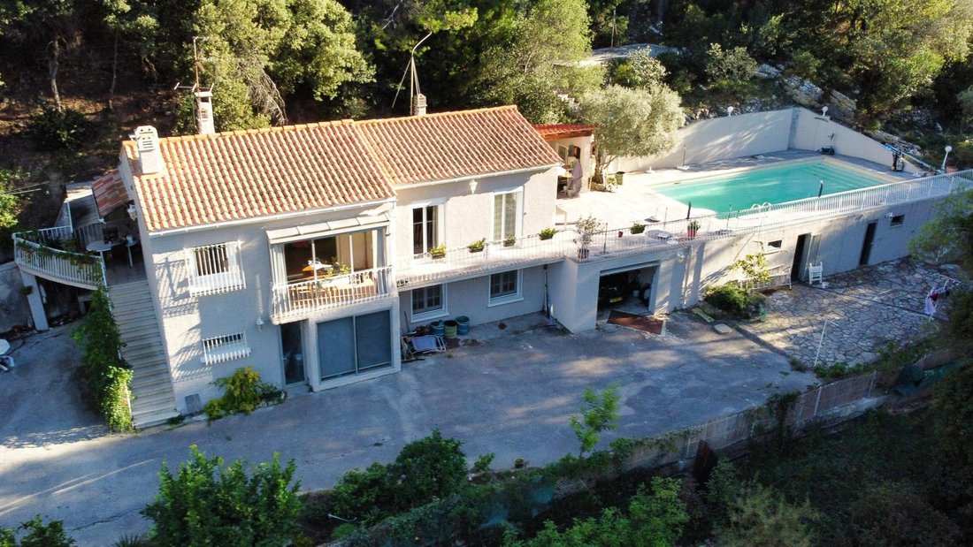 House in Le Revest-les-Eaux, Provence-Alpes-Côte d'Azur, France 5 - 16494778