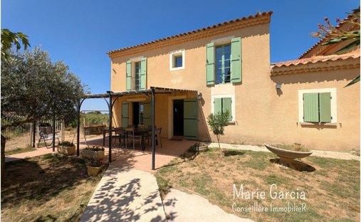 12th Century Fortified Castle On A Park Of Over 1 Ha