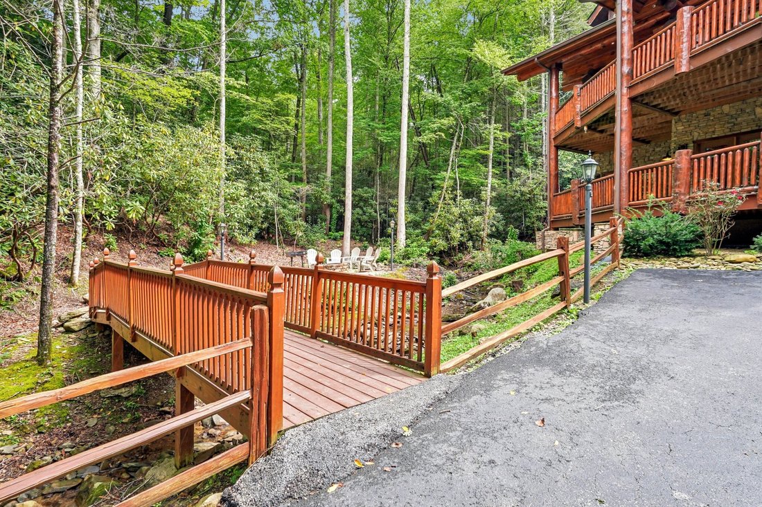 House in Gatlinburg, Tennessee, United States 4 - 16789547