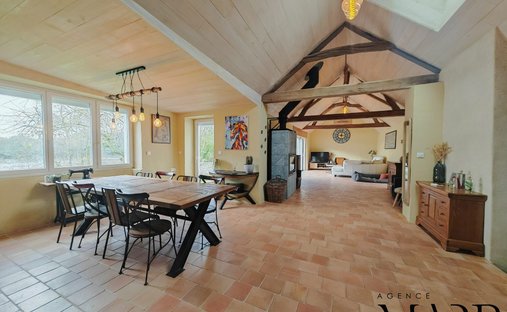 House in Est, Chalonnes-sur-Loire, France 1