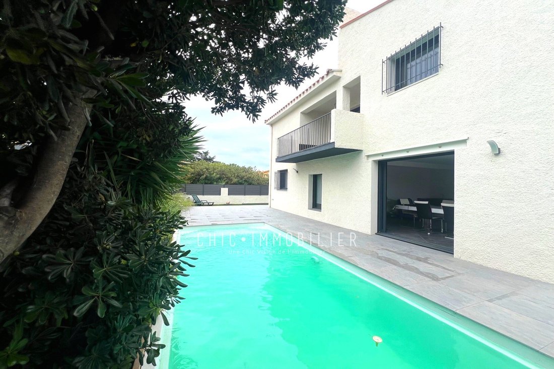 Villa in Saint-Cyprien, Occitania, France 1 - 12627086