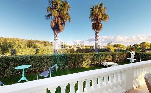 Appartamento a Nartelle-Noyer-Bellevue-bd dei Sardinaux, Sainte-Maxime, Francia 1