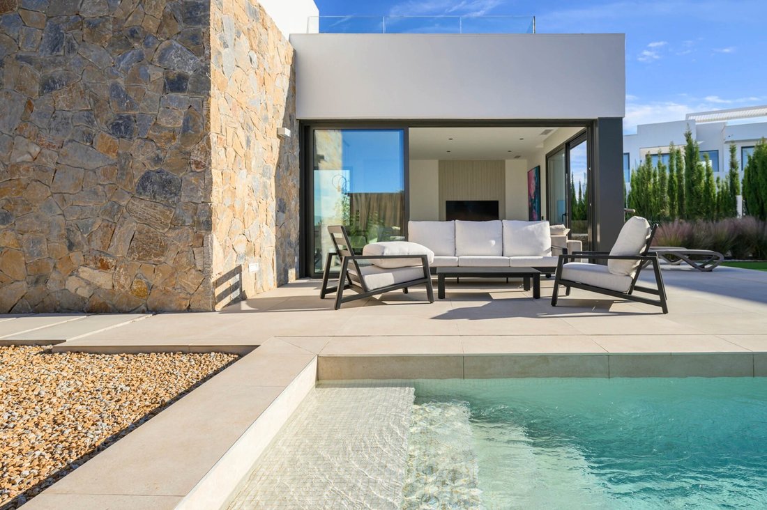 Villa in Orihuela, Valencian Community, Spain 1 - 16786661