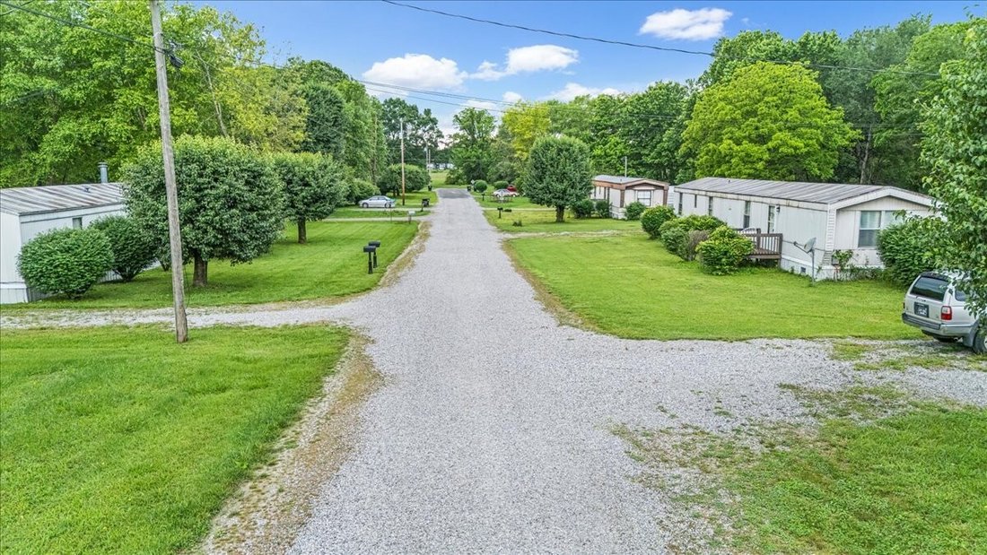 Manchester, Tennessee, United States 3 - 16790703