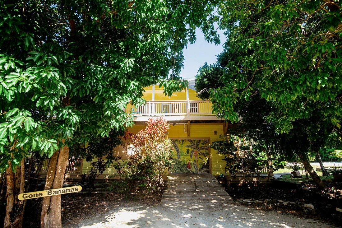 House in Elbow Cay, The Bahamas 1 - 12923404