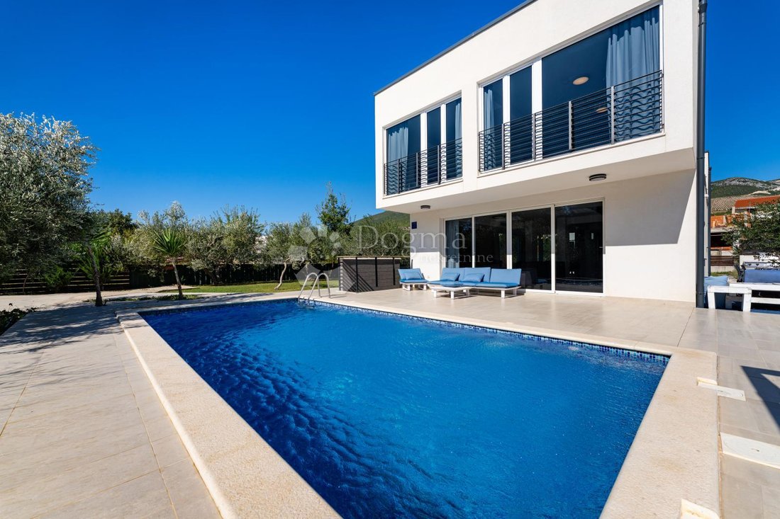 House in Kastel Novi, Split-Dalmatia County, Croatia 1 - 16792507