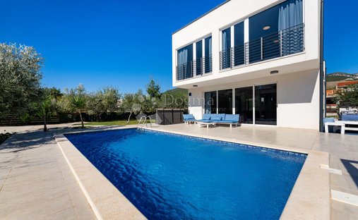 House in Kastel Novi, Split-Dalmatia County, Croatia 1