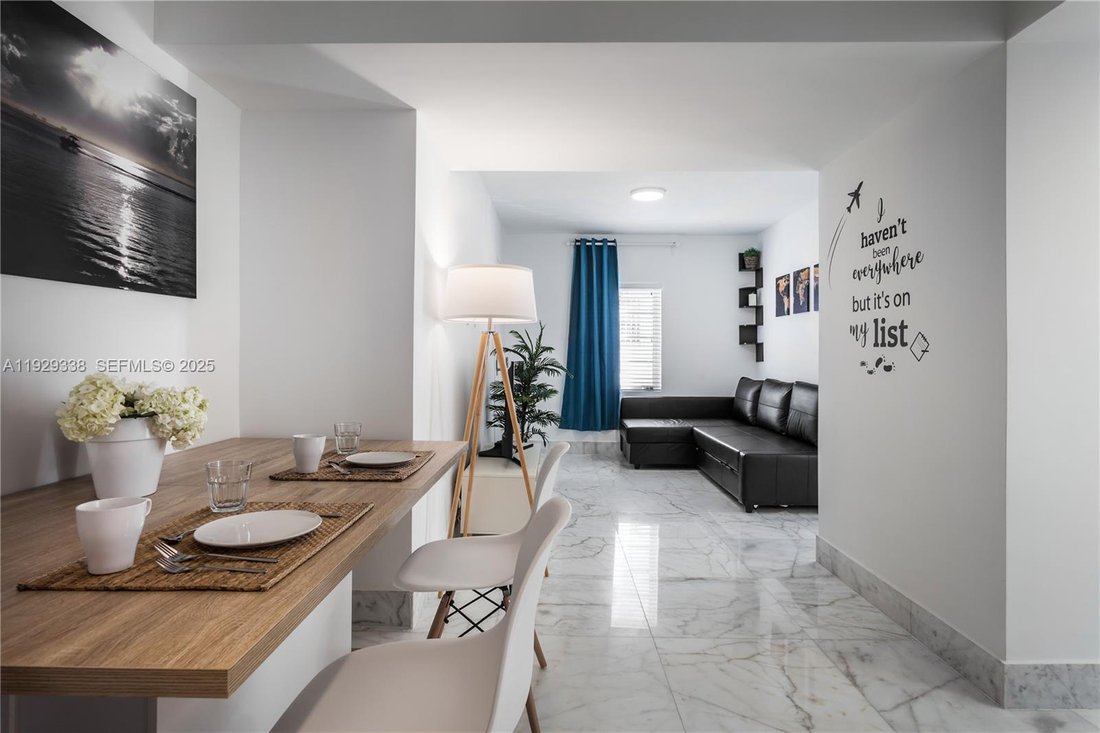 Miami Beach, Florida, United States 4 - 16792269