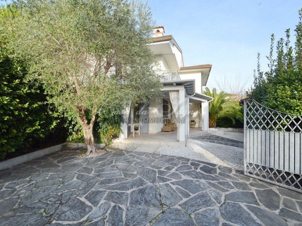 Villa in Center, Forte dei Marmi, Tuscany 2 - 16786716