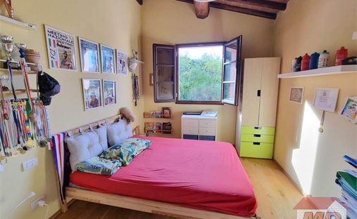 Castle for Sale in Montespertoli, Tuscany, Italy