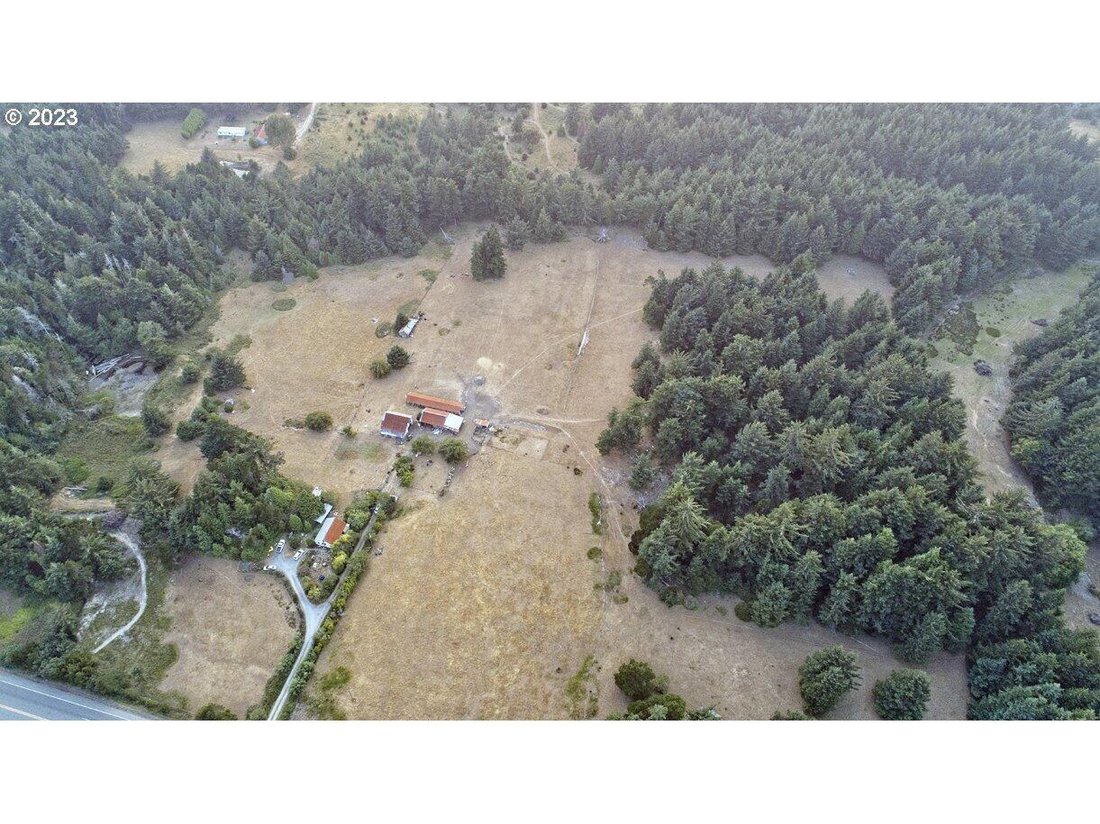 House in Langlois, Oregon, United States 1 - 16787288